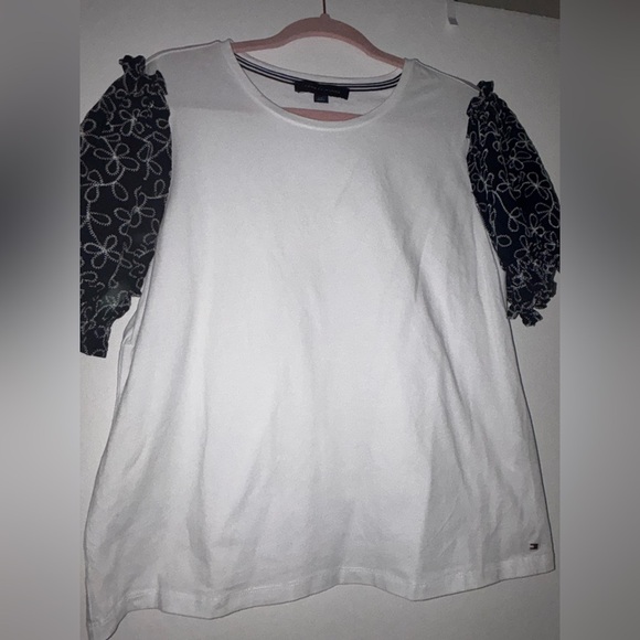 Tommy Hilfiger Women's White and Black Top with Patterned Sleeves - Picture 1 of 3